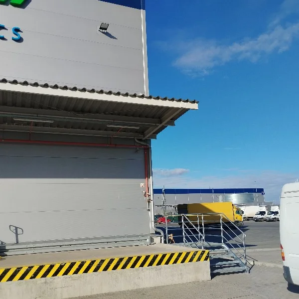 konstrukcje stalowe - zadaszenia i rampy